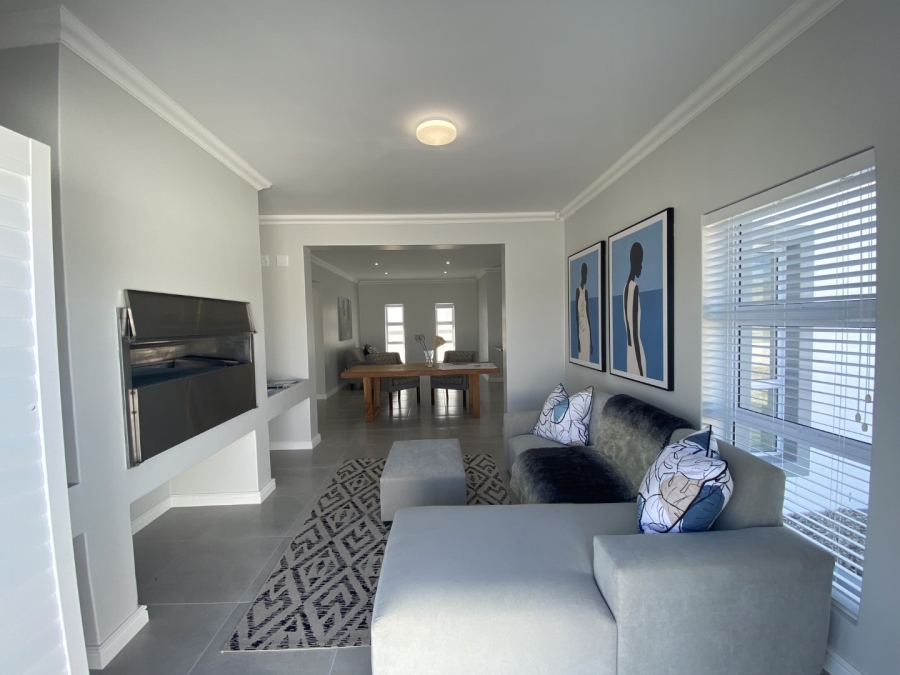 2 Bedroom Property for Sale in Weskus Villa Western Cape